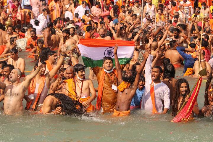 On the occasion of Kumbh Mela, Mauni Amavasya is the most important Ganga bathing day in Prayagraj and is also known as Amrit Yoga Day. On this day, the effect of bathing and donating in Triveni of Prayagraj lasts for life.