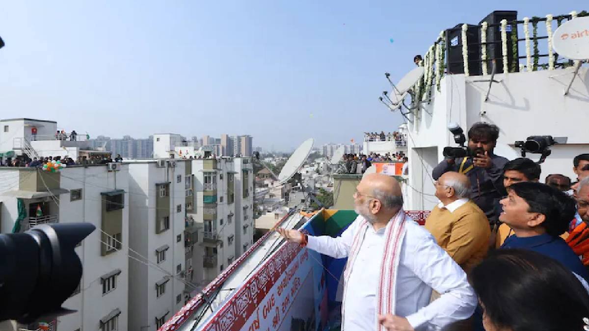 பட்டம் பறக்குதா? சங்கராந்தி கொண்டாட்டத்தில் குழந்தையாய் மாறிய அமித்ஷா: வீடியோ 