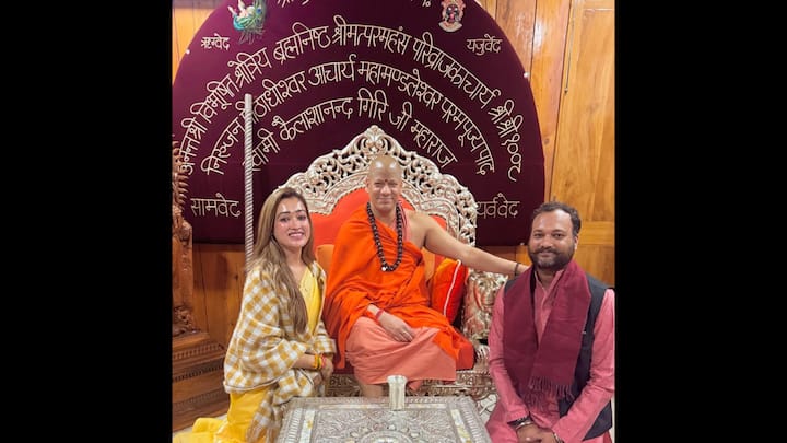 Various internet users have criticised Harsha Richhariya after uncovering her past photos and video claiming that she's not a true Sadhvi but a professional model and host. A few photos of her in western attire went viral which fueled the controversy. (Image Source: Instagram/@host_harsha)