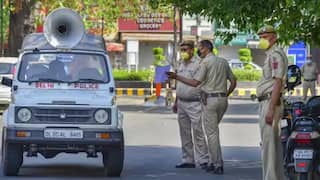 Delhi: દિલ્હીમાં 400 શાળાઓને બોમ્બથી ઉડાવી દેવાની ધમકી આપનાર બાળકની ધરપકડ, પિતાના NGOનું નિકળ્યું અફઝલ કનેક્શન