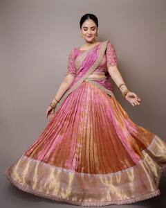 Sreemukhi : యాంకర్ శ్రీముఖి భోగి 2025 లుక్స్.. పట్టు లంగాఓణిలో రాములమ్మ చూడముచ్చటగా ఉందిగా