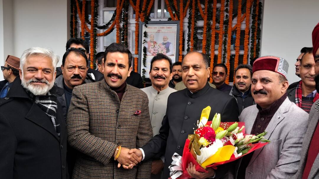 Jairam Thakur targets Vikramaditya Singh for Himachal Pradesh Contractors not resort to suicide due to non payment ann Himachal: 'पेमेंट न मिलने से कहीं आत्महत्या की...', जयराम ठाकुर ने क्यों कहा ऐसा? विक्रमादित्य सिंह का पलटवार