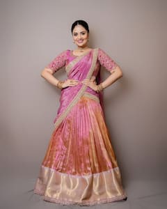 Sreemukhi : యాంకర్ శ్రీముఖి భోగి 2025 లుక్స్.. పట్టు లంగాఓణిలో రాములమ్మ చూడముచ్చటగా ఉందిగా