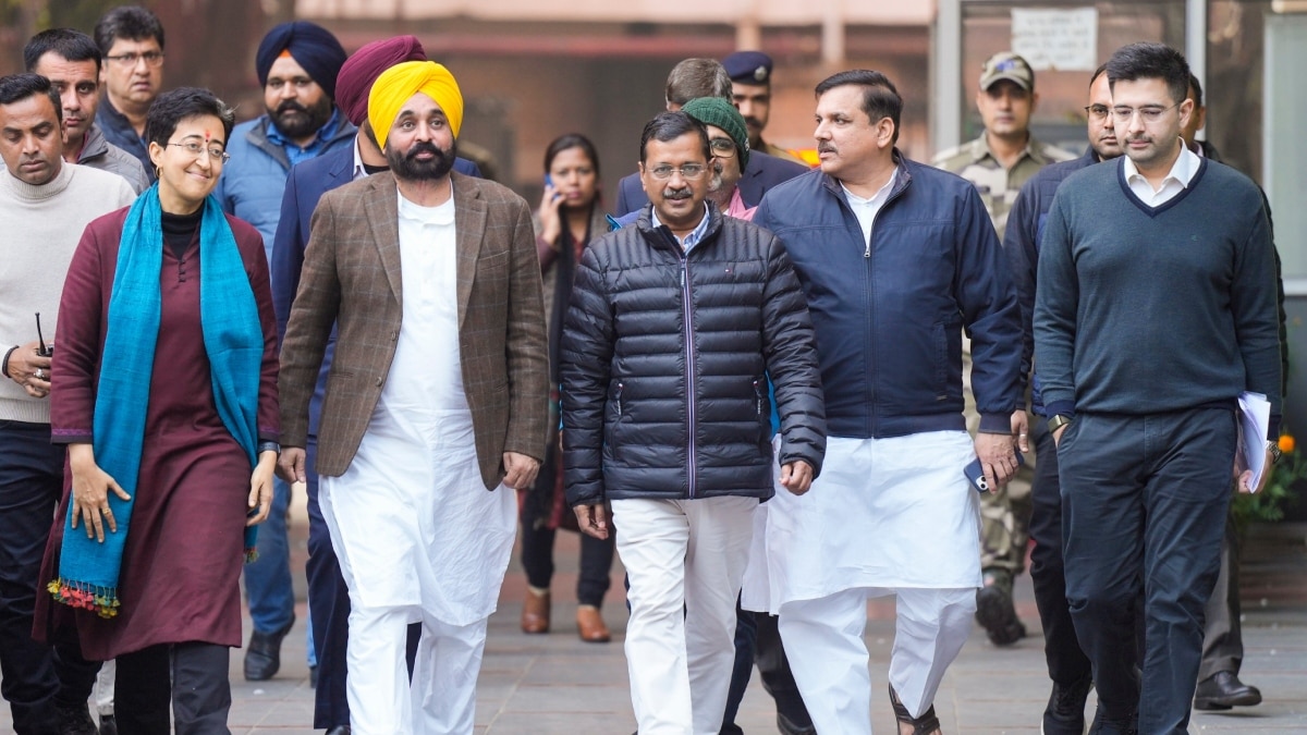 Arvind Kejriwal Nomination: अरविंद केजरीवाल का नामांकन आज, पर्चा दाखिल करने से पहले कहां जाएंगे और क्या करेंगे?