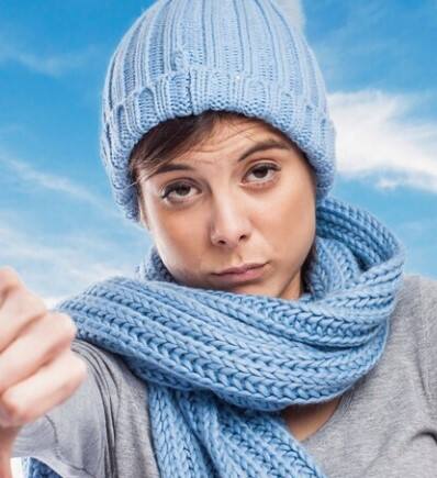 ਸਰਦੀਆਂ ਦੇ ਮੌਸਮ 'ਚ ਪਸੀਨਾ ਆਉਣਾ ਵੀ ਖਤਰਨਾਕ ਹੋ ਸਕਦਾ ਹੈ। ਜੇਕਰ ਤੁਹਾਨੂੰ ਬਿਨਾਂ ਕੋਈ ਕੰਮ ਕੀਤੇ ਪਸੀਨਾ ਆ ਰਿਹਾ ਹੈ ਤਾਂ ਸਾਵਧਾਨ ਹੋ ਜਾਓ, ਕਿਉਂਕਿ ਇਹ ਦਿਲ ਦੀ ਬਿਮਾਰੀ ਦਾ ਸੰਕੇਤ ਹੋ ਸਕਦਾ ਹੈ।