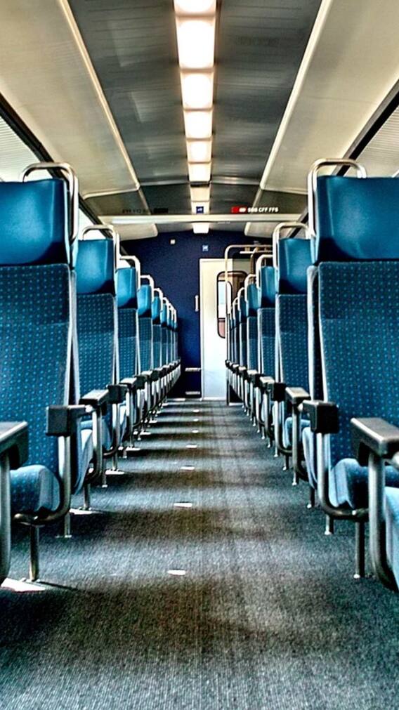 Train के हर कोच में कैसे पहुंचती है Electricity!