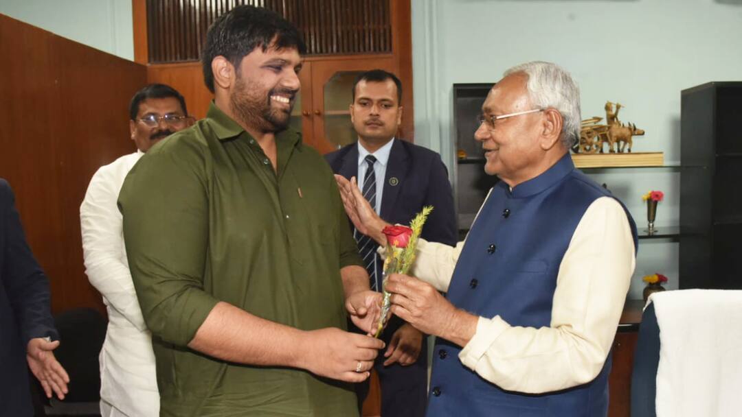 Bihar CM Nitish Kumar Gave Big Gift to Chetan Anand in Election Year RJD Got Shock ANN Chetan Anand: चुनावी साल में चेतन आनंद को CM नीतीश कुमार ने दे दिया बड़ा तोहफा, RJD को लगा झटका