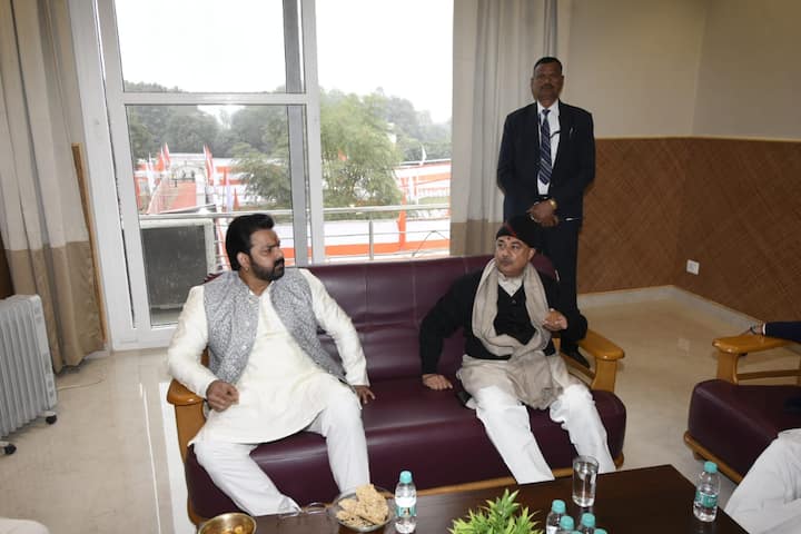 ऋतुराज सिन्हा ने कहा कि नए साल के आगमन का आगाज भी है. साल के इस पहले त्यौहार से हमें देश और प्रदेश के रचनात्मक विकास की दिशा में आगे बढ़ने के लिए नई ऊर्जा मिलती है.