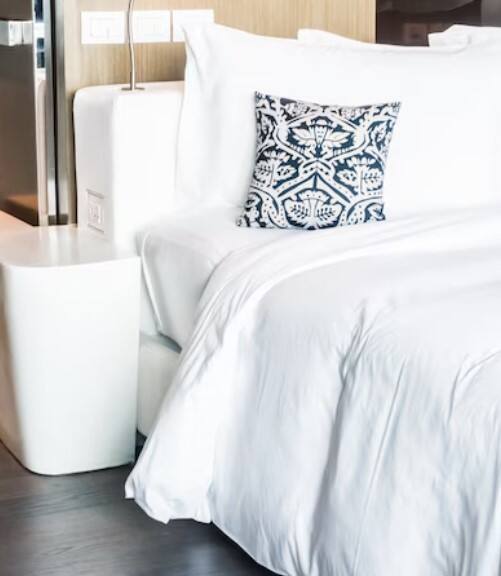 ਚਿੱਟੀਆਂ ਚਾਦਰਾਂ ਛੇਤੀ ਮੈਲੀਆਂ ਹੋ ਜਾਂਦੀਆਂ ਫਿਰ ਵੀ ਹੋਟਲਾਂ 'ਚ ਕਿਉਂ ਕੀਤਾ ਜਾਂਦਾ ਸਫੈਦ ਰੰਗ ਦਾ ਇਸਤੇਮਾਲ