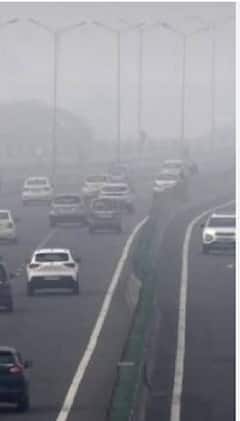 Delhi Weather Update: दिल्ली में घने कोहरे का साथ आज बारिश का येलो अलर्ट भी जारी | ABP shorts