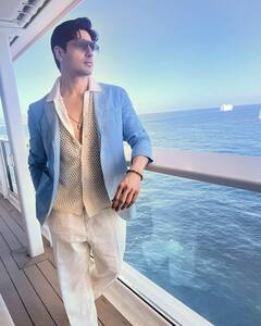 सिर्फ 3 हजार रुपए थी पहली सैलरी, आज करोड़ों का मालिक बन चुका है बॉलीवुड का ये ‘स्टूडेंट’, जानें नेटवर्थ