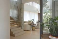 अनुष्का-विराट का अलीबाग में है आलीशान हॉलीडे होम, 13 करोड़ के बंगले में हर चीज है बेशकीमती, इनसाइड तस्वीरें देख उड़ जाएंगे होश