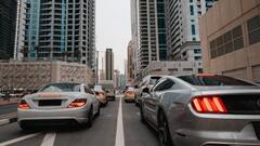 दुबई में भारतीय शख्स ने तोड़ा ट्रैफिक सिग्नल! लगा इतना जुर्माना कि खरीद लेंगे नई कार, जानिए पूरा मामला