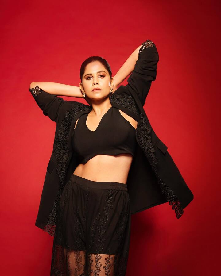 छोट्या पडद्यावरील या गोजिरवाण्या घरात या मालिकेपासून सईने अभिनय क्षेत्रातील करिअरची सुरुवात केली. त्यानंतर तिने कधी मागे वळून पाहिलं नाही.