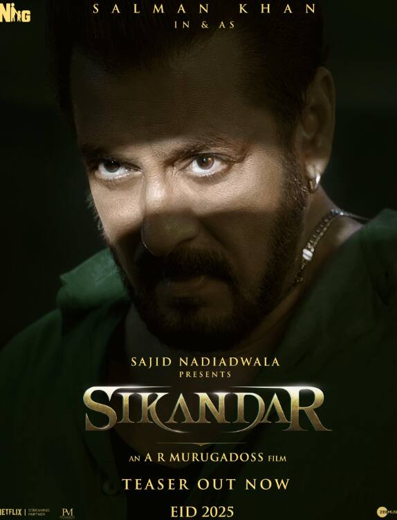 IMDb की साल 2025 की मोस्ट अवेटेड फिल्मों की लिस्ट आ गई है. सलमान खान की ईद रिलीज सिकंदर को लिस्ट में पहली पोजिशन हासिल हुई है. इस फिल्म ने आलिया भट्ट की अल्फा, आमिर खान की सितारे जमीन पर और अक्षय कुमार की स्काई फोर्स जैसी फिल्मों को पीछे छोड़ दिया है. साथ ही कई पैन इंडिया स्टार्स की फिल्में भी पीछे रह गई हैं.