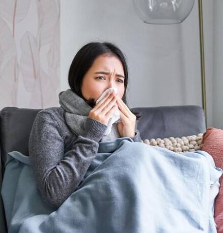 ਧਮਣੀ ਬੰਦ ਹੋਣ ਕਾਰਨ ਦਿਲ ਨੂੰ ਖੂਨ ਪੰਪ ਕਰਨ ਲਈ ਜ਼ਿਆਦਾ ਮਿਹਨਤ ਕਰਨੀ ਪੈਂਦੀ ਹੈ ਅਤੇ ਸਰੀਰ ਦਾ ਤਾਪਮਾਨ ਵਧ ਜਾਂਦਾ ਹੈ, ਜਿਸ ਕਾਰਨ ਪਸੀਨਾ ਆਉਣ ਲੱਗਦਾ ਹੈ।