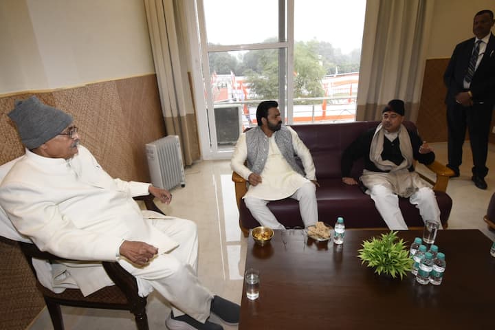 ऋतुराज सिन्हा ने कहा कि मकर संक्रांति सभी सनातनी सभी देशवासी मनाते हैं. उसका नाम आप सकरात कहिए, चाहे पोंगल कहिए, चाहे लोहड़ी कहिए उतरायण कहिए जो कहिए यह हम सभी सनातनियों के लिए एक अत्यंत पावन अवसर है. हर एक वर्ष हर एक परिवार इसको बहुत हर्षउल्ला से मानता है.