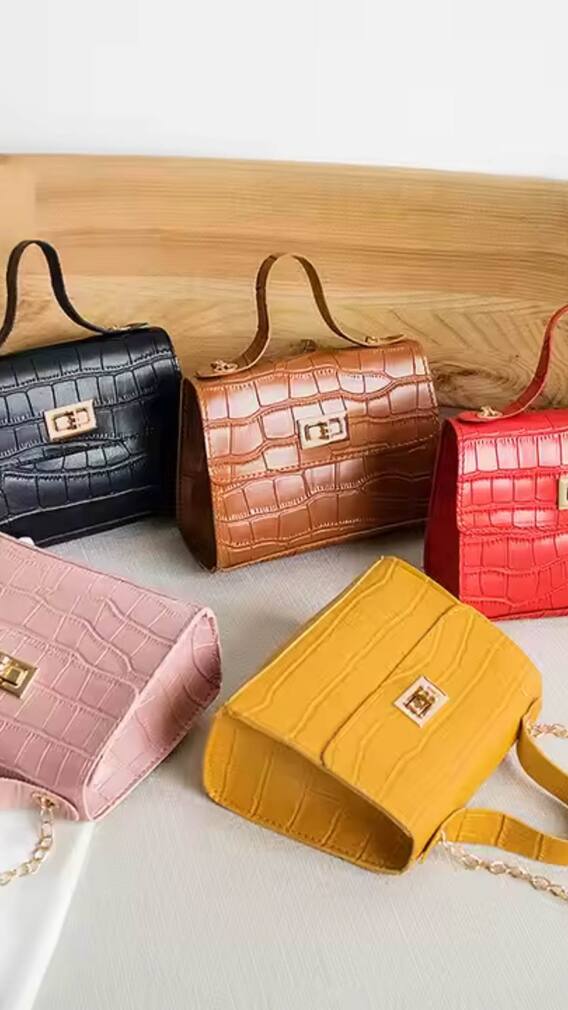 दिल्ली की ये मार्केट्स हैंडबैग्स की शॉपिंग के लिए हैं परफेक्ट, सस्ते में मिलेंगे डिजाइनर बैग्स