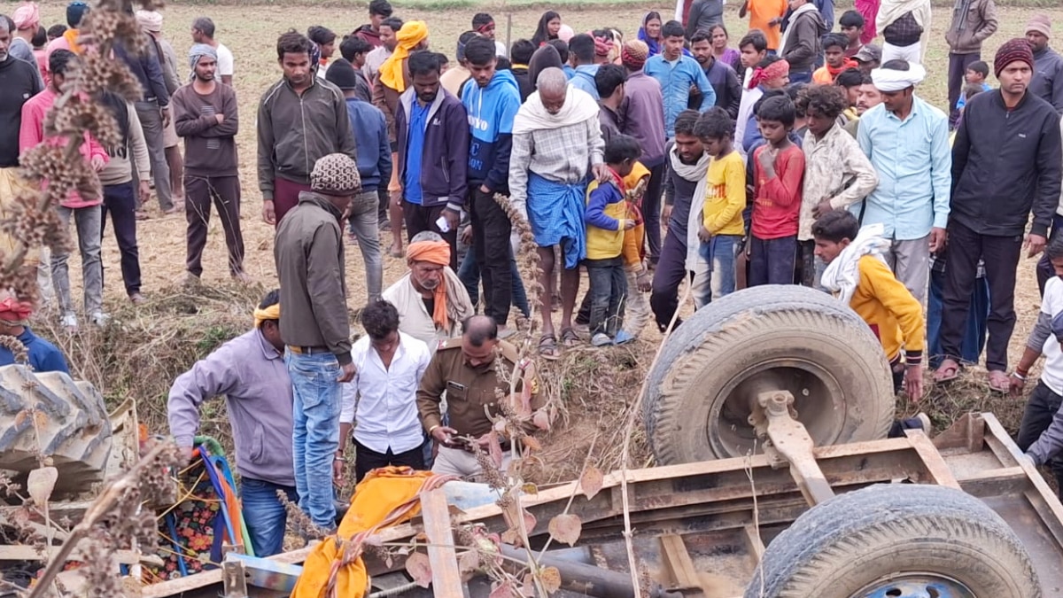 ससुर के अंतिम संस्कार में जा रहे दामाद की मौत, ट्रैक्टर पलटे से कई लोग जख्मी भी हुए, नवादा का मामला