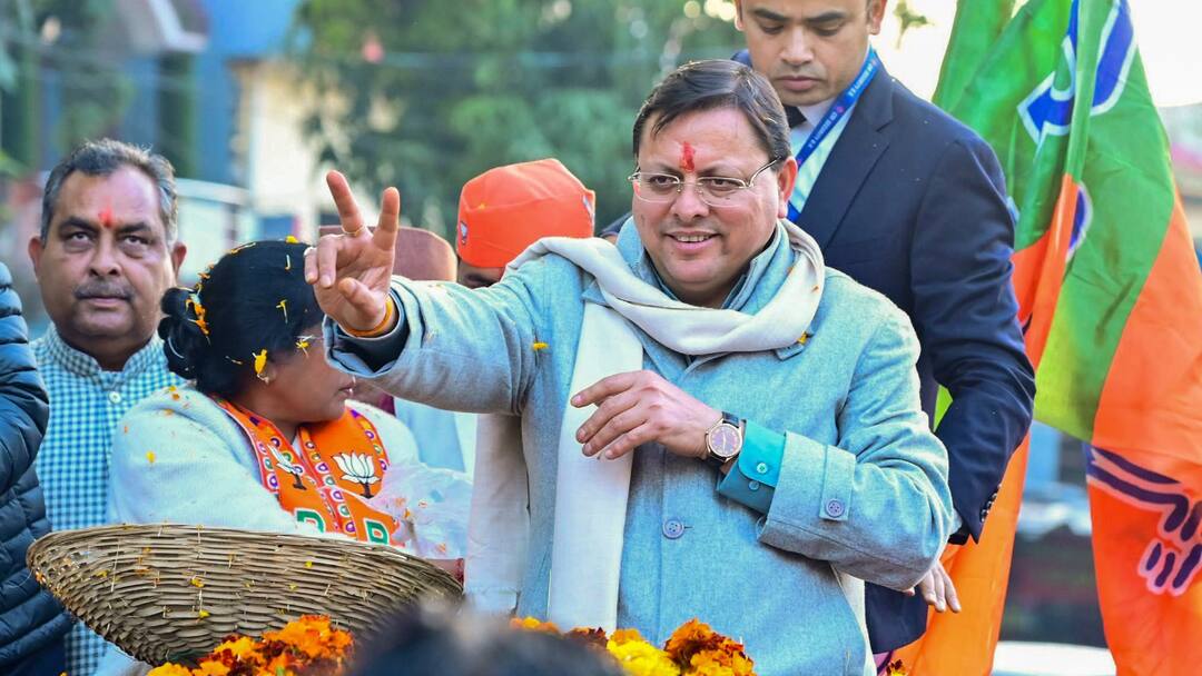 Delhi Assembly Elections CM Dhami is in the list of BJP star campaigners ann दिल्ली चुनाव के लिए BJP ने CM धामी को दी बड़ी जिम्मेदारी, निभाएंगे ये भूमिका