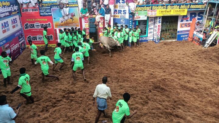 நடிகர் சூரி காளை புரூஸ்லி வெற்றி பெற்றது