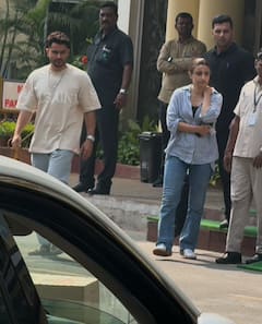 सैफ अली खान का हाल जानने रणवीर-आलिया सहित परिवार-इंडस्ट्री के कई दिग्गज भी पहुंचे, देखें लीलावती हॉस्पिटल के बाहर की तस्वीरें