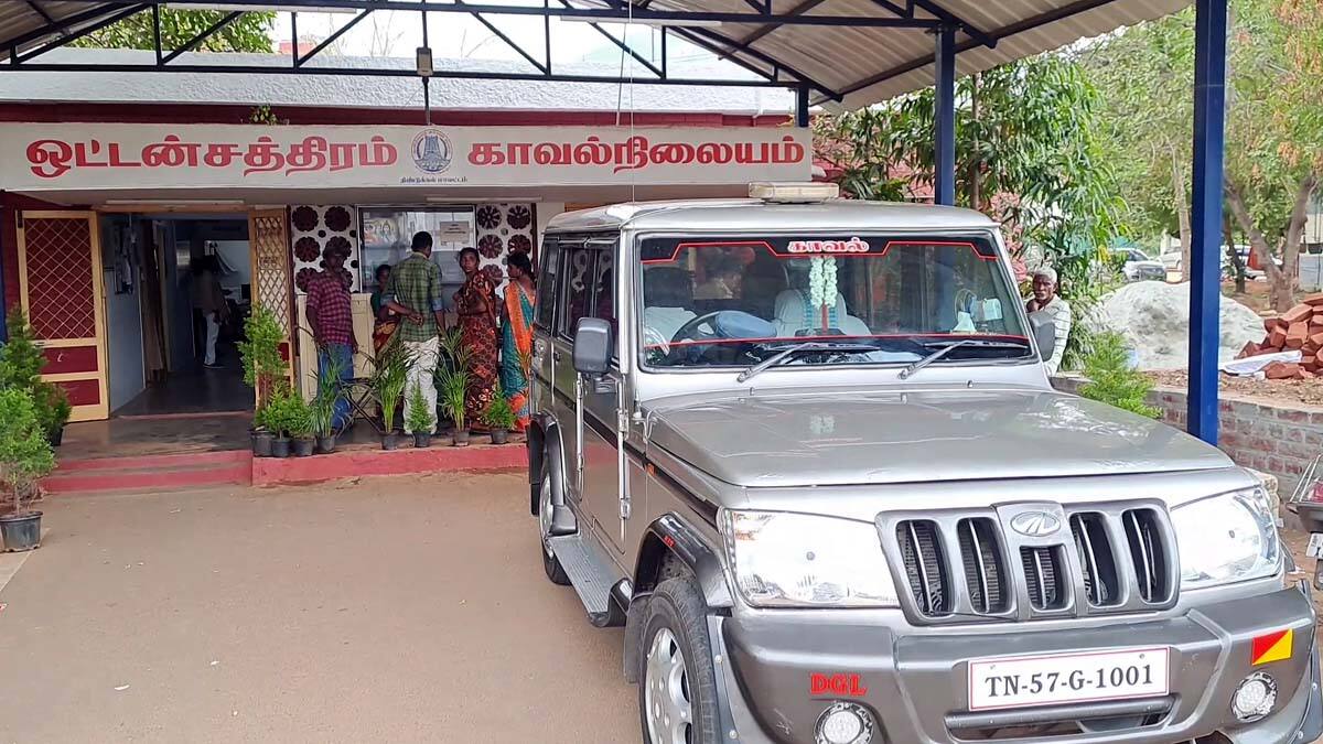 பழனிக்கு பாதயாத்திரை சென்ற பக்தர்கள் மீது மோதிய கார்; இருவர் உயிரிழந்த சோகம்