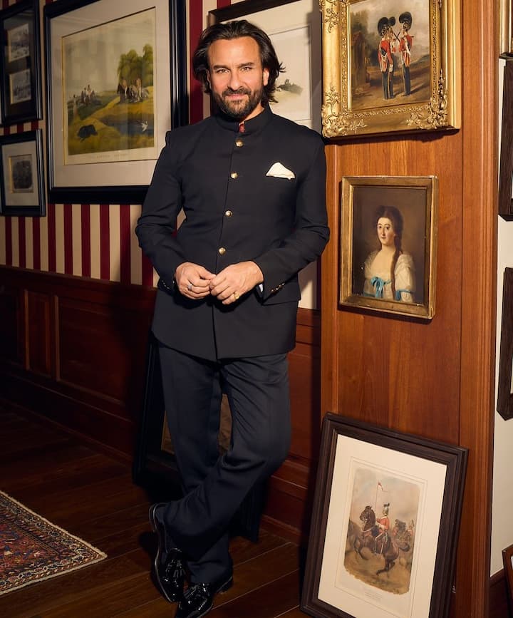 जर आपण सैफ अली खानची एकूण संपत्ती पाहिली तर मीडिया रिपोर्ट्सनुसार, अभिनेत्याची एकूण संपत्ती सुमारे 150 दशलक्ष डॉलर्स आहे, जी भारतीय चलनानुसार सुमारे 1200 कोटी आहे.