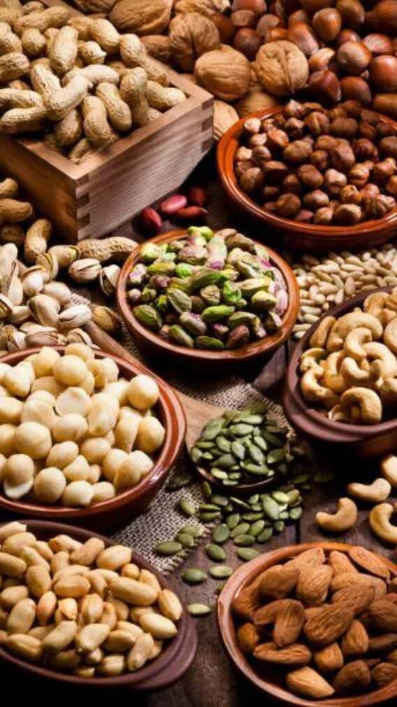 दिल्ली के खारी बावली मार्केट में पाएं सस्ते और ताजे ड्राई फ्रूट्स