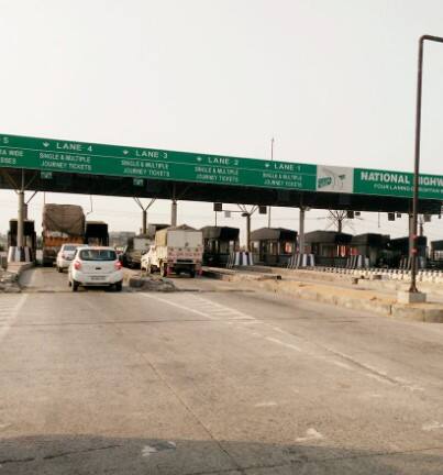 ਇਸ ਕਦਮ ਦਾ ਉਦੇਸ਼ ਟ੍ਰੈਫਿਕ ਭੀੜ ਨੂੰ ਘਟਾਉਣਾ ਤੇ ਹਾਈਵੇਅ 'ਤੇ ਤੈਅ ਕੀਤੀ ਗਈ ਸਹੀ ਦੂਰੀ ਦੇ ਆਧਾਰ 'ਤੇ ਚਾਰਜਿੰਗ ਕਰਨਾ ਹੈ। ਵਿੱਤੀ ਸਾਲ 2018-19 ਦੌਰਾਨ ਟੋਲ ਪਲਾਜ਼ਿਆਂ 'ਤੇ ਵਾਹਨਾਂ ਲਈ ਔਸਤ ਉਡੀਕ ਸਮਾਂ ਅੱਠ ਮਿੰਟ ਸੀ।