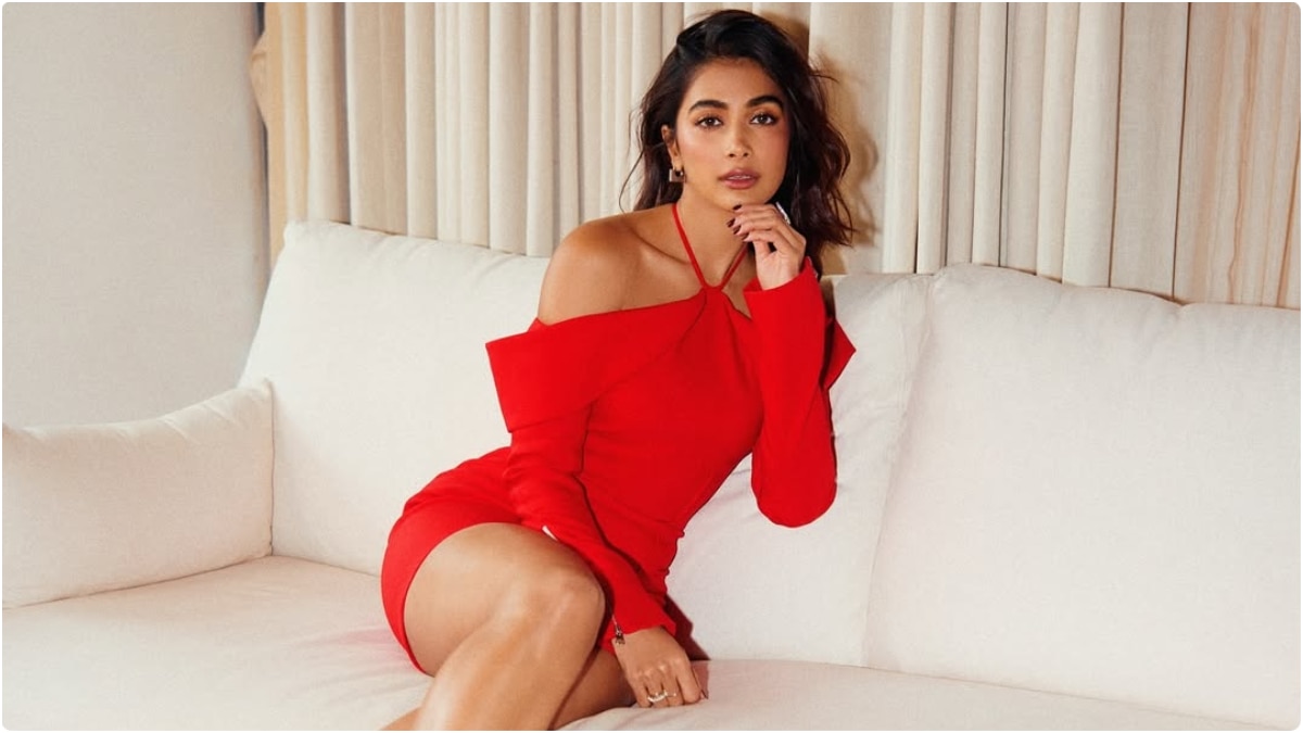 Pooja Hegde : దేవా కోసం హాట్ రెడ్ డ్రెస్​లో ముస్తాబైన పూజా హెగ్డే.. షాహిద్ కపూర్​తో కలిసి యాక్షన్ థ్రిల్లర్​తో వస్తోన్న బ్యూటీ