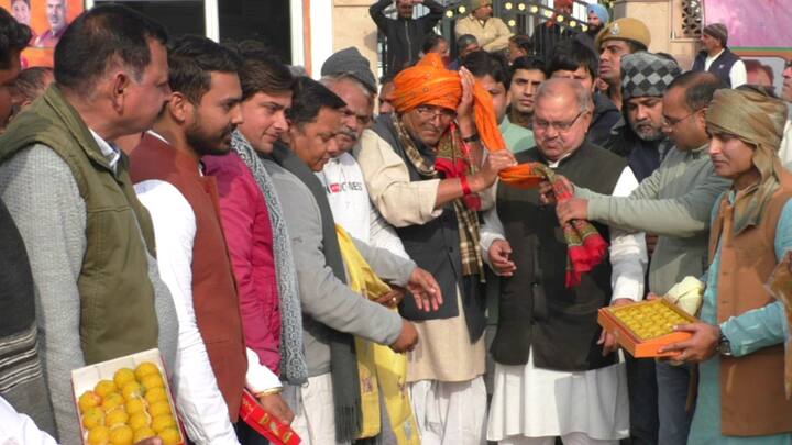 उनका कहना है कि सीएम भजनलाल का यह फैसला जनहित में लिया गया फैसला है. रणधीर सरपंच ने कहा कि वर्तमान में पंचायत समिति के पुनर्गठन का काम चल रहा है.