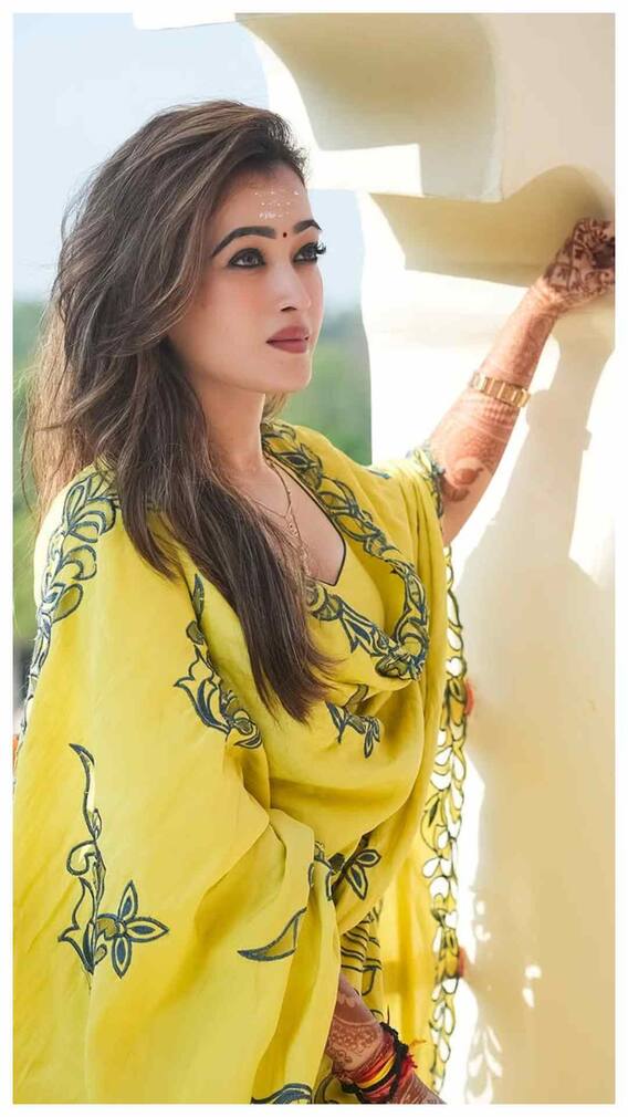 हर्षा रिछारिया के छलके आंसू , महाकुंभ से क्यों वापस लौटीं