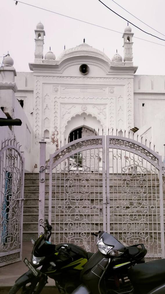 यूपी की इस मस्जिद में लगा है सबसे ज्यादा सोना