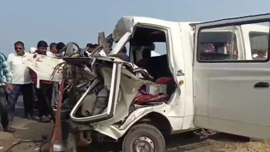 Maharashtra Pune Nashik Highway Nine Dead In Multi Vehicle Crash Maharashtra: 9 Killed As Tempo Crashes Into Van On Pune-Nashik Highway