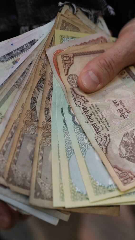 হাতে একেবারেই থাকে না টাকা! কোন নিয়ম মানলে রাতারাতি লাখপতি?