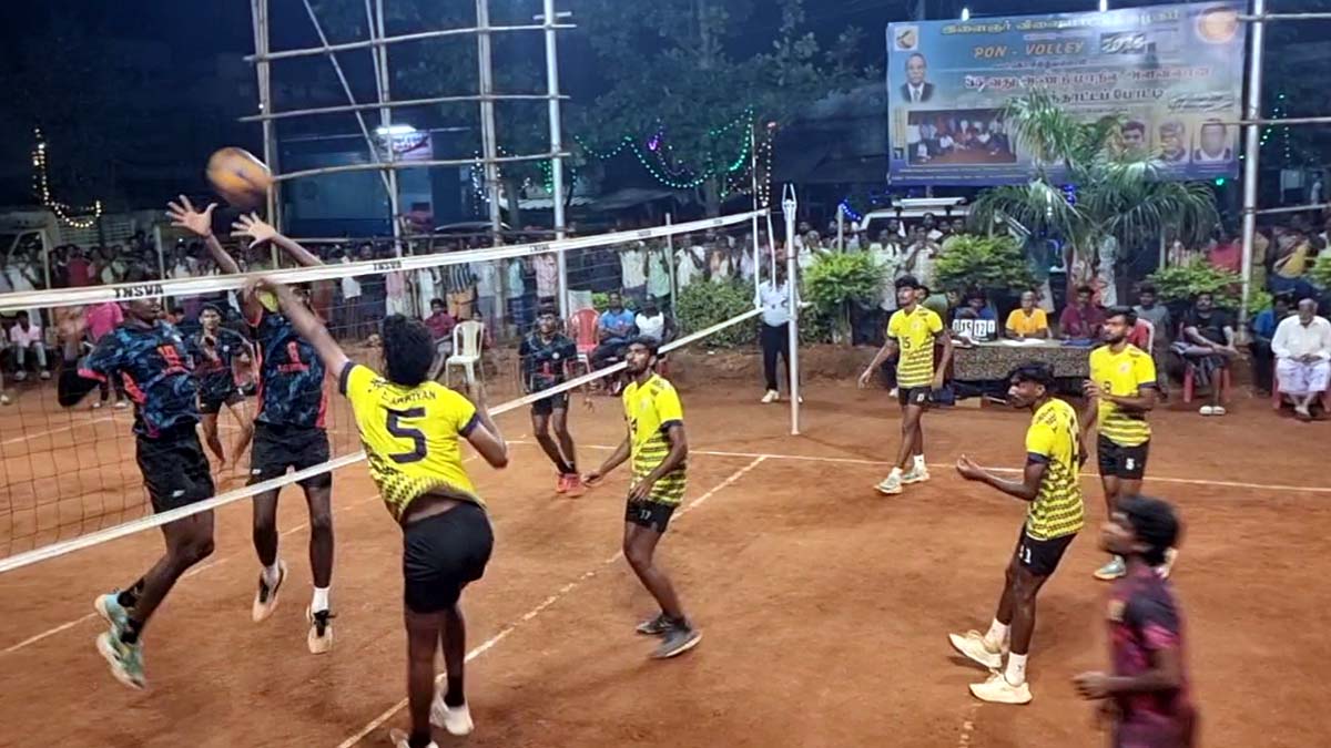 கைப்பந்த போட்டி; முதல் பரிசை தட்டிச்சென்ற கோவை கற்பகம் யூனிவர்சிட்டி