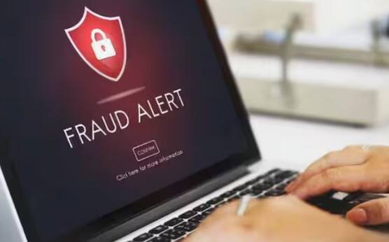 sbi rewards app scam pib alerts state bank of india customers SBI Rewards App Scam: ગ્રાહકો માટે SBI બેંકે એલર્ટ જાહેર કર્યું, જાણો તેના વિશે  