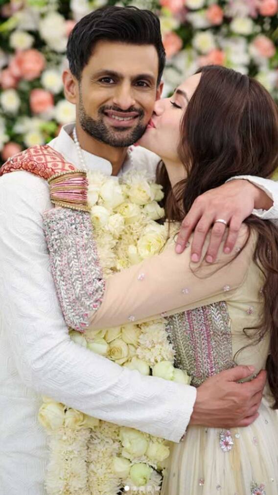 सानिया मिर्जा के Ex हसबैंड शोएब मना रहे हैं तीसरी शादी की पहली सालगिरह, देखें फोटो