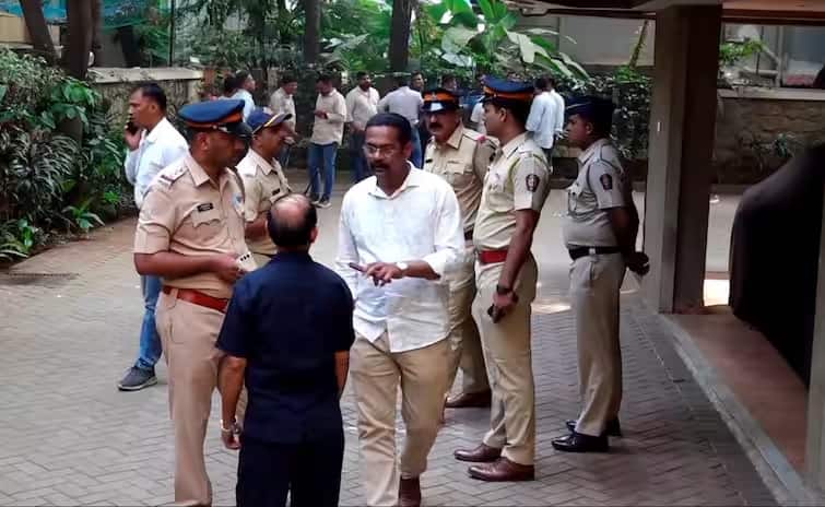 Saif Ali Khan knife attack house staff Eliyama Philip narrates attack sequence intruder ask for one crore Saif Ali Khan Attacked: '2 बजे नींद खुली, दिखाई दी परछाईं, उसके हाथ में चाकू' सैफ अली खान पर हमले का पूरा सीक्वेंस