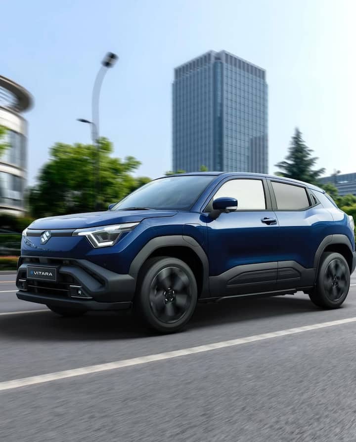 মারুতি সুজুকি: এই ইভেন্টের মূল আকর্ষণ ছিল মারুতি সুজুকির ই ভিটারা। এই গাড়ি দিয়েই শুরু হয়েছে মেলা। ইলেকট্রিক গাড়ির ওপর ভিত্তি করে প্রথম বৈদ্যুতিক Suv নিয়ে এল মারুতি। এই অনুষ্ঠানের বড় স্টার কার হিসাবে এসেছে এই গাড়ি।