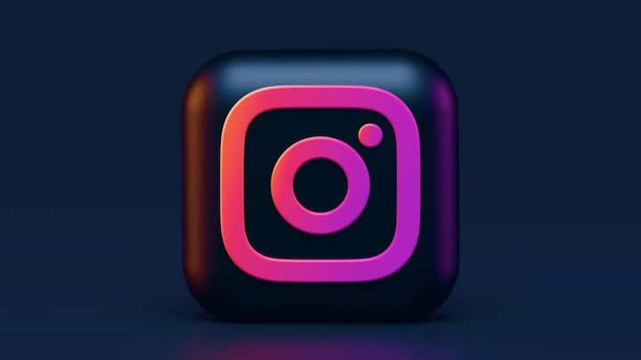 इंस्टाग्राम का इस्तेमाल आप सभी जरूर करते होंगे. आज हम आपको ये बताएंगे कि आप कैसे सामने वाले के मेसेजस बिना उसे Seen स्टेटस दिखाए पढ़ सकते हैं. इसके 2 तरीके हम बताने वाले हैं.