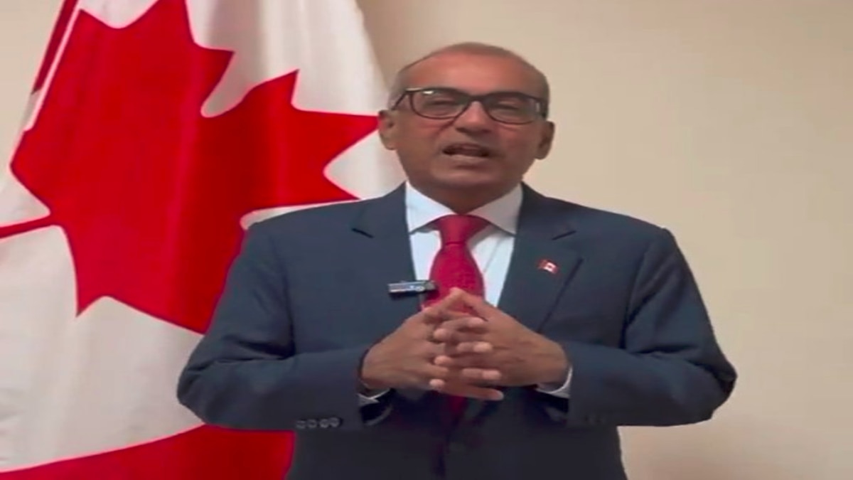 Canada PM: కెనడా ప్రధాని రేసులో భారత సంతతి ఎంపీ, నామినేషన్ దాఖలు చేసిన చంద్ర ఆర్య