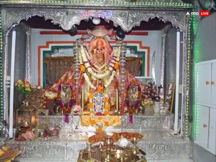 इस मंदिर की चमत्करी शक्तियों की वजह से इस मंदिर को बहुत खास माना जाता है.