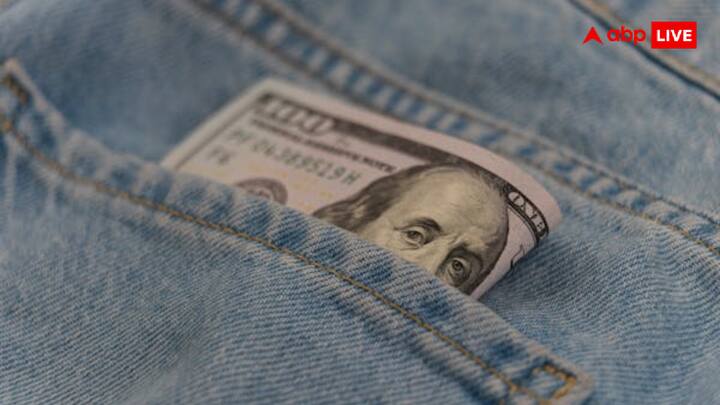 इसके अलावा हैरानी वाली बात ये है कि जेम्स नाम के इस शख्स ने क्रिसमस के दौरान जीती 12 हजार रुपये की लॉटरी से इस लॉटरी का टिकट खरीदा था. जिसके बाद उसे एक महीने से भी कम वक्त में 80 करोड़ रुपये का मुनाफा हो गया.