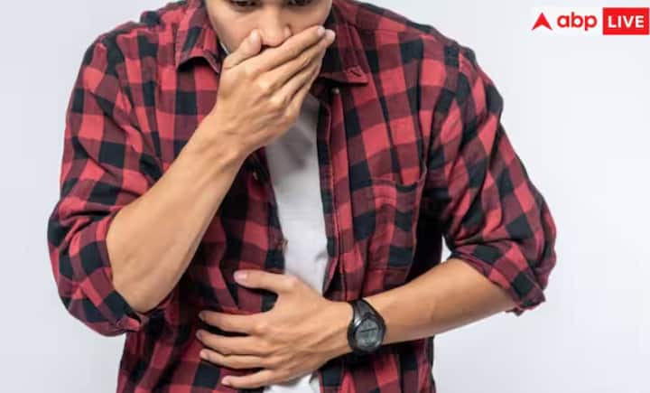 ਬਿਨਾਂ ਕਿਸੇ ਕੋਸ਼ਿਸ਼ ਤੋਂ ਅਚਾਨਕ, ਤੇਜ਼ੀ ਨਾਲ ਭਾਰ ਘਟਣਾ ਵੀ ਪੇਟ ਦੇ ਟਿਊਮਰ ਦਾ ਸੰਕੇਤ ਹੋ ਸਕਦਾ ਹੈ। ਇਸ ਸਥਿਤੀ ਵਿੱਚ ਵਿਅਕਤੀ ਨੂੰ ਭੁੱਖ ਘੱਟ ਲੱਗਦੀ ਹੈ। ਜੇਕਰ ਤੁਹਾਡਾ ਭਾਰ ਬਿਨਾਂ ਕਿਸੇ ਸਪੱਸ਼ਟ ਕਾਰਨ ਦੇ ਤੇਜ਼ੀ ਨਾਲ ਘੱਟ ਰਿਹਾ ਹੈ। ਇਸ ਲਈ ਤੁਰੰਤ ਡਾਕਟਰ ਨਾਲ ਸਲਾਹ ਕਰੋ ਅਤੇ ਆਪਣੀ ਜਾਂਚ ਕਰਵਾਓ।