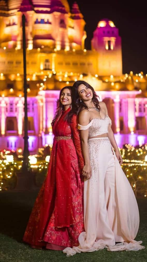 प्रियंका चोपड़ा और परिणीति चोपड़ा में कौन है सबसे ज्यादा पढ़ा लिखा