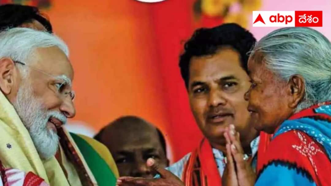 philanthropic beggar: బిచ్చగత్తెతో మోదీ - కేంద్ర ప్రభుత్వ అధికారిక క్యాలెంట్లో మొదటి పోటో - ఆ బిచ్చగత్తె ఎవరో తెలుసా ? Odisha philanthropic beggar features in photo with PM Modi for Govt of India 2025 calendar Who is Tula Mausi philanthropic beggar: బిచ్చగత్తెతో మోదీ - కేంద్ర ప్రభుత్వ అధికారిక క్యాలెంట్లో మొదటి పోటో - ఆ బిచ్చగత్తె ఎవరో తెలుసా ?