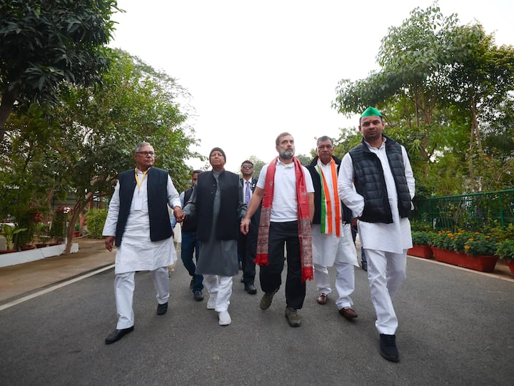 राहुल के इस दौरे से उम्मीद जताई जा रही है कि इस वर्ष के अंत में होने वाले विधानसभा चुनाव से पहले राजद और कांग्रेस के बीच संबंधों में नरमी आएगी.