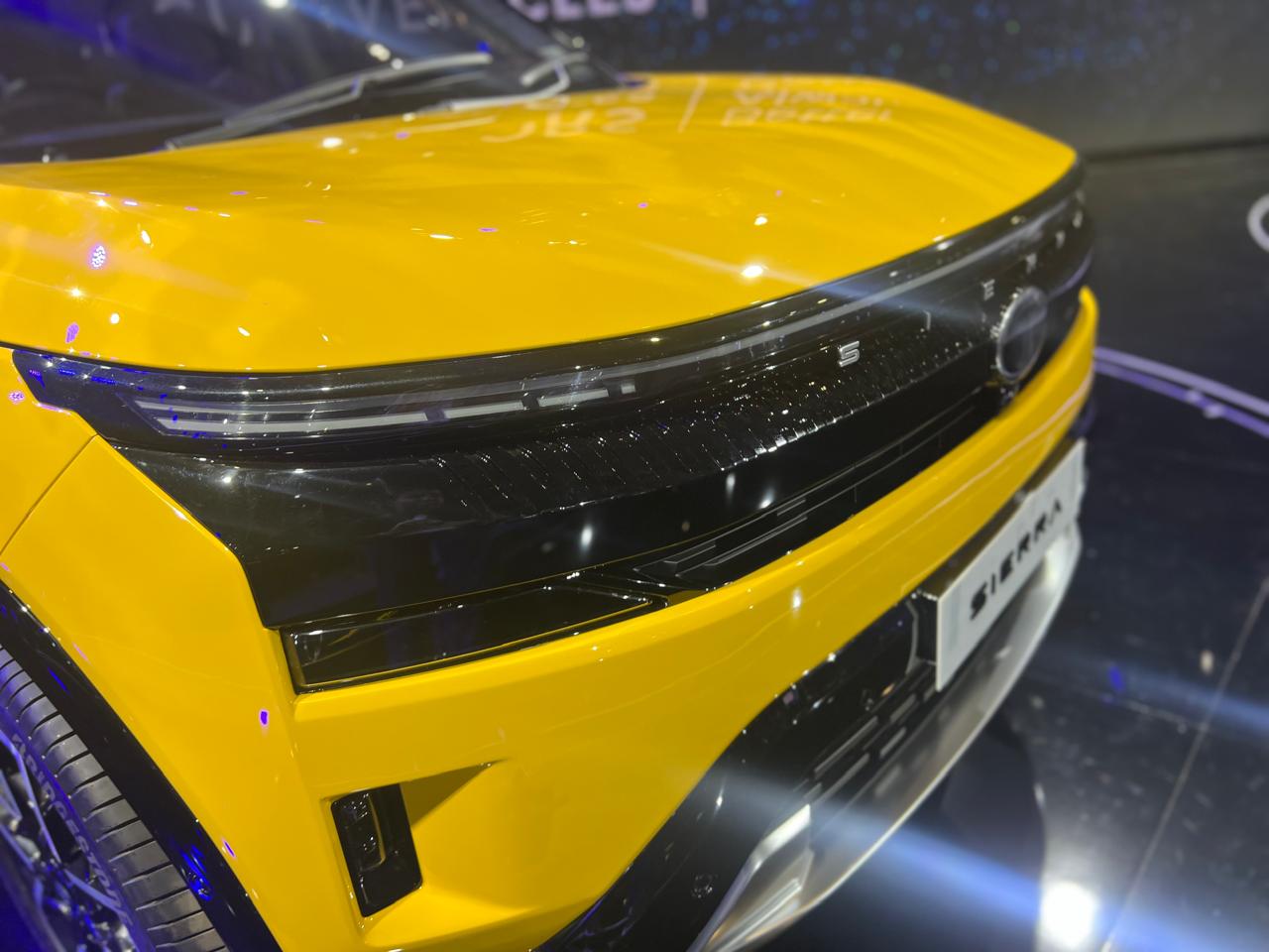 Auto Expo 2025: टाटा सिएरा के फर्स्ट लुक ने जीता सबका दिल, कीमत से फीचर्स तक यहां जानें सब